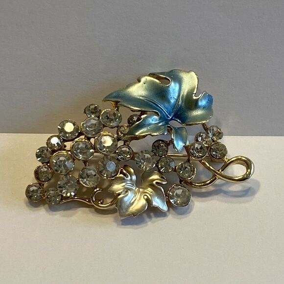 Vintage inspired brooch charming rose gold tone blue leaf & rhinestones clusters - Picture 5 of 5